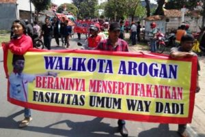 Masyarakat Tiga Kampung Tolak Fasum Lapangan Way Dadi Disertifikat Atas Nama Pemkot