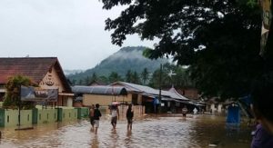 Puluhan Rumah Terendam Banjir Akibat Hujan