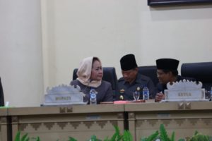 Bupati Winarti Hadiri Pengesahan APBD 2019 Dalam Paripurna DPRD Tulang Bawang