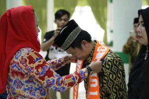 Bupati Winarti Berangkatkan 90 Jemaah Umroh Ke Tanah Suci Mekah