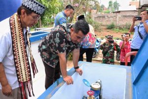 Kementrian ESDM Serahkan Bantuan Sumur Bor Air Bersih ke Masyarakat Pesawaran