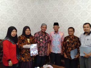 Empat Guru Berprestasi Asal Lamteng Wakili Indonesia Keluar Negeri