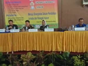 AWPI Beri Pemahaman Kepsek dan Bendahara Tentang UU IT dan Tipikor