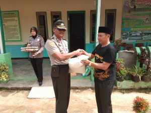 Bangun Kedekatan Emosional Dengan Masyarakat, Polres Tuba Lakukan Kegiatan Sosial Ke Ponpes