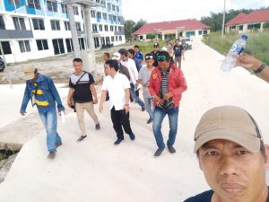 Puluhan Wartawan Gelar Aksi Damai, Tuntut Kadis PUPR Mesuji Klarifikasi dan Minta Maaf  