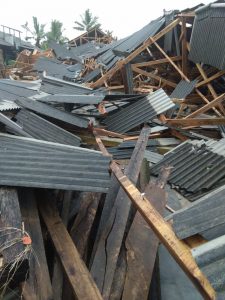 Angin Puting Beliung Robohkan 6 Rumah Warga Seputih Raman 