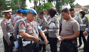 Bid Propam dan Bid Dokkes Polda Lampung Sidak Personil Polres Tuba 