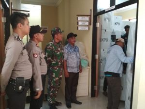 Polsek dan Koramil Rawa Jitu Selatan Amankan Penghitungan Rekapitulasi Suara Pemilu 2019