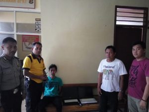 Edi, Jebol Gembok Di Bawa Ke Polsek Tegineneng