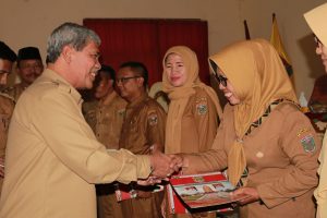 354 ASN Lamteng Terima SK Kenaikan Pangkat, Bupati Loekman Akan Tertibkan Pinjaman ASN di Bank Eka