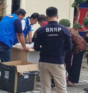 Dadakan 300 Pegawai Bandara Radin Inten Dites Urine Oleh BNN