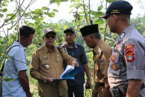 Bupati Loekman Janjikan Pembangunan Jembatan Penghubung di Kecamatan Selagai Lingga