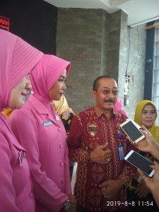 Progam Ibu Kapolri, Disdukcapil Pesawaran Didatangi Ibu Bayangkari Polres Pesawaran