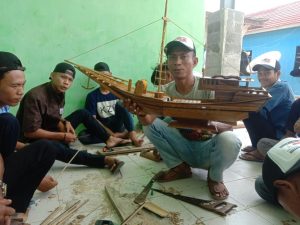 Cegah Narkoba, BNN dan Diskoprindak Mesuji Buat Pelatihan Miniatur Kapal Dari Bambu