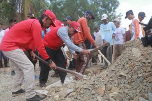 Lewat Gotong Royong Bupati Loekman Tingkatkan Roda Perekonomian Masyarakat Lamteng
