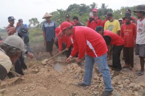 Ayo Gotong Royong Guyub Rukun Bersama Bupati Loekman 