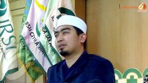 Singgung Jalan Rusak di Lamteng, Tausiyah Ustaz Solmed Ibaratkan Jalan Bak Laut Timbul Tenggelam