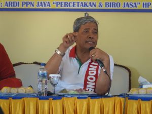Bangun Semangat Aparat Kampung, Bupati Loekman Tekankan Wajib Gaungkan Gotong Royong