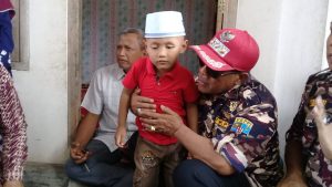 Bupati Loekman Janji Bantu Oprasi Gibran Anak Penderita Kangker Mata