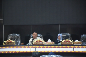 Resmi Dibentuk, Enam Fraksi DPRD Kota Metro Disahkan