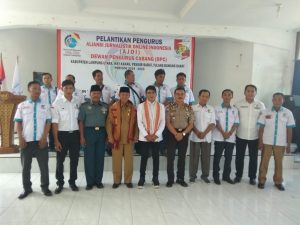 Empat Pengurus DPC Ajoi Dilantik, PLT Bupati Lampura Beri Pesan Sajikan Informasi Positif dan Membangun