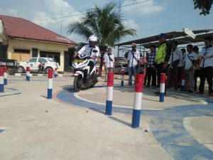 Kapolres Mesuji Berikan SIM Gratis Bagi Wartawan AJOI 