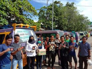 Cegah Covid-19, Dishub Lamteng Bagikan Masker Gratis