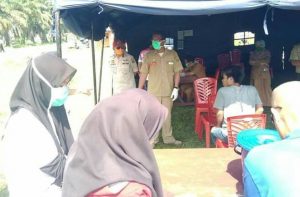 Bupati Loekman Tinjau Pos Covid-19 di Perbatasan dan Periksa Kesehatan Penumpang