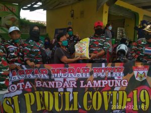 LMP Peduli, Bagikan Masker, Beras dan Nasi Kotak