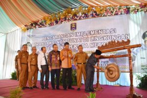 Pemkot Metro Komitmen Terapkan Transaksi Non Tunai 2020