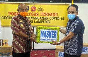 Gugus Tugas Penanganan Covid-19 Provinsi Lampung Terima Bantuan Dari Kementerian Sosial Dan Disnaker