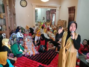 Rumah Dr ZAM Di Serang Dan Di Padati Mak-Mak Kece