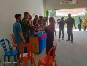 Kakam Sangkaran Bhakti Kembali Salurkan BLT-DD Tahap Kedua