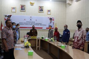 Gubernur Hadiri Penyaluran Dana Bergulir Untuk Koperasi Dalam PEN Oleh Presiden RI