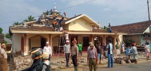 Warga Takbir di Desa Waylayap Ada Apa ?