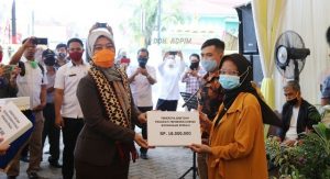 Wagub Nunik Launching Aplikasi Pasar Berjaya dan Ojesa (Ojek Sahabat Wanita)