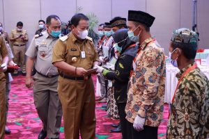 Gubernur Arinal Serahkan 50 Ribu Sertifikat Hak Atas Tanah Kepada Masyarakat