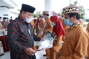 Sabet Juara 1, Gubernur Arinal Serahkan Bantuan Dana Pembinaan Kepada Peserta MTQ Asal Lampung