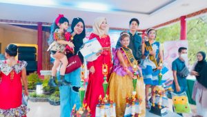 Bikin Juri Terharu, Azura Model Cilik Imut dan Lucu Borong 11 Juara
