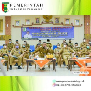 Bupati Dendi Ajak Masyarakat Pesawaran Tanam Pohon