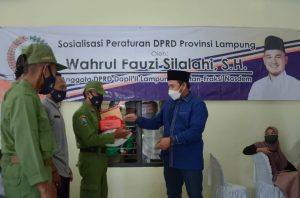 WFS Bagikan 500 Masker kepada Hansip