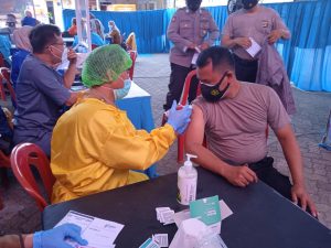 Personil Polres Lamteng Vaksinasi Tahap Ke dua