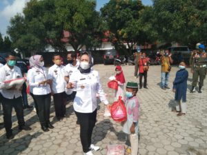 Bunda Winarti Santuni 25 Anak Yatim dan Beri 10 Kg Beras/bulan