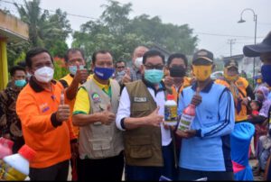 Bupati Mesuji Serahkan Bantuan Pangan dan Obat-Obatan Pertanian dari Kementan