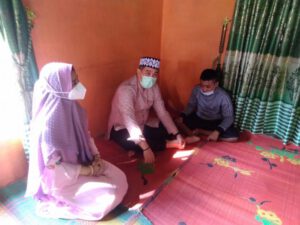 Pemkab Pesawaran dan Amil Zakat  Nasional Beri Bantuan Rehan