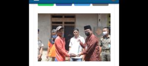 Sekda Beri Bantuan Warga Terkana Puting Beliung