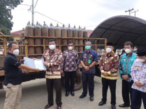Turut Serta Tangani Covid-19, PT GGP Bantu RSUD-DSR 100 Tabung Oksigen 