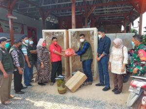 Sumarsono Beri Bantuan Bilik Sauna Rempah Nusantara ke Masyarakat