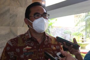 Pemkot Metro Salurkan 471 Paket Sembako Bantuan CSR ke Warga Isoman
