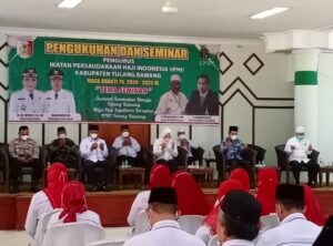 Bupati Winarti Kukuhkan 60 Pengurus IPHI